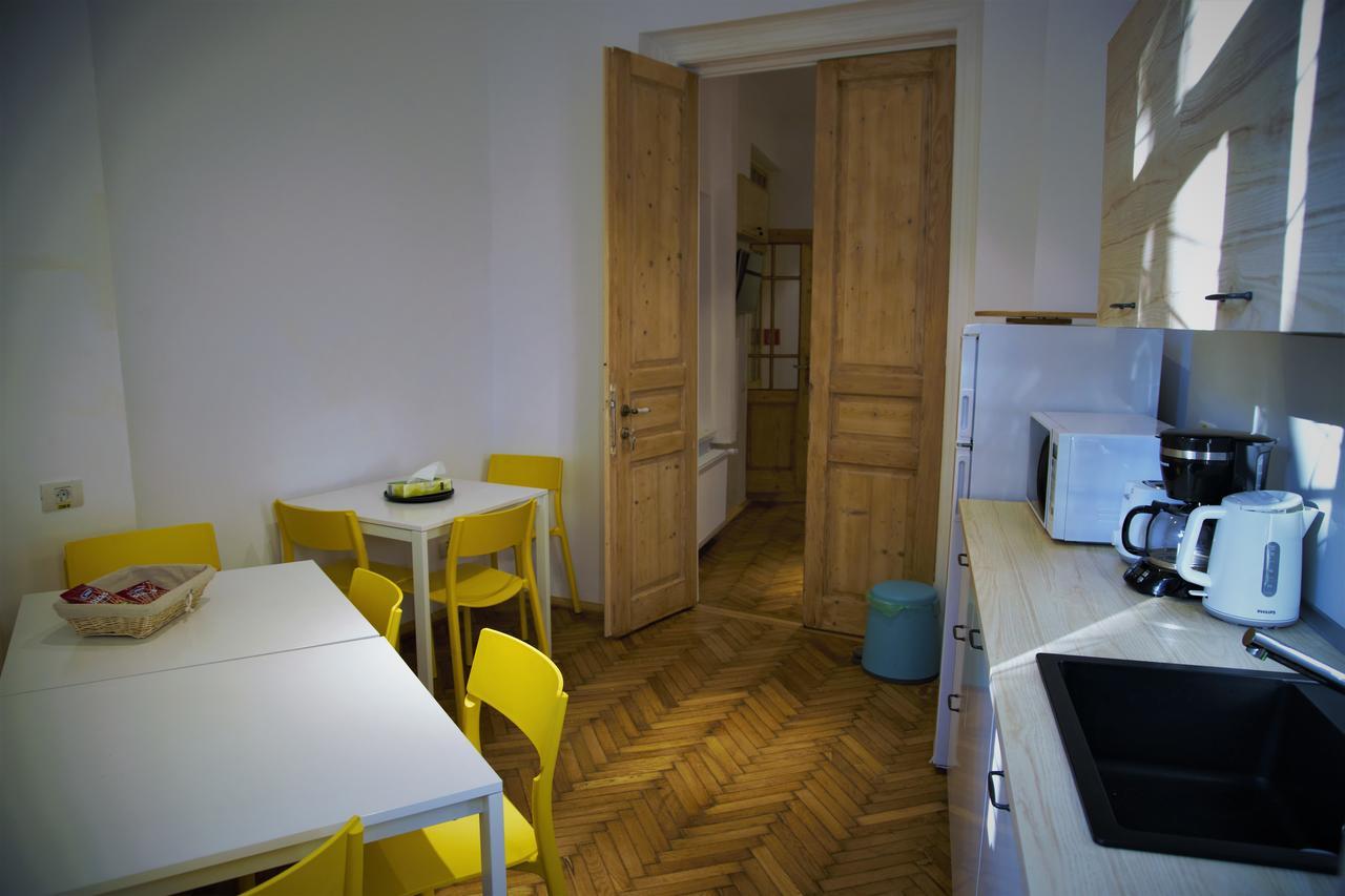 Ostello Bread&Breakfast Bucarest Esterno foto